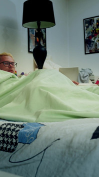 S1 ep1: Nevlastní máma sdílí postel s nevlastním synem v žárové noci!