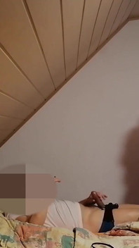 Baculatá blondýnka chtěla ráno znovu jezdit na mém péru, aniž by si sundala boty, sedla si na mě