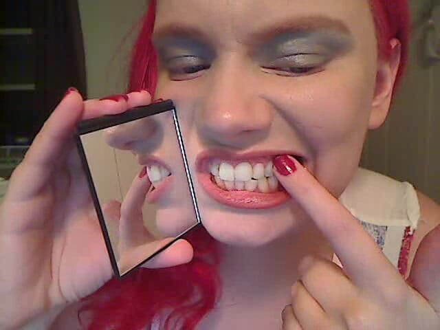 Scarlet Vixen: 嘴巴恋物癖第一人称视角反射与镜子