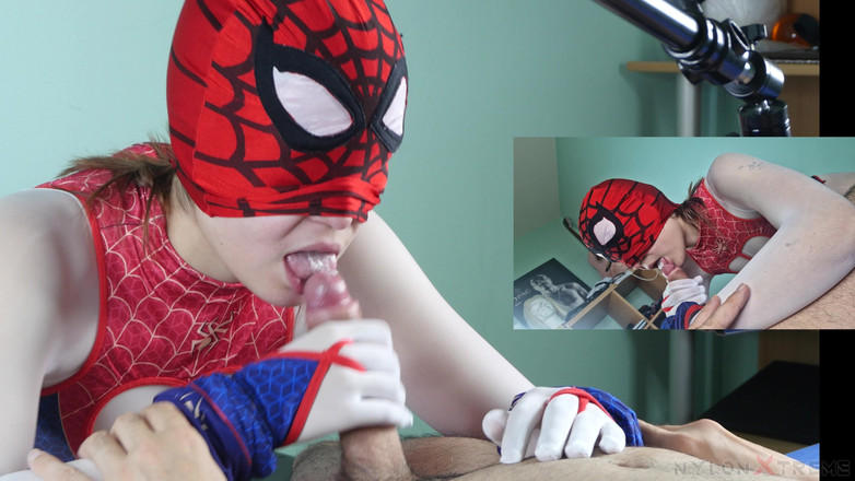 Nylon Xtreme: Elena Clarck 스파이더 오럴