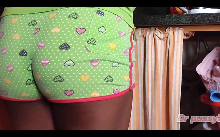 CASALTESUDEX: Dr Pussy2 - Secret Chamber Films Ebony Married Alone in Housework