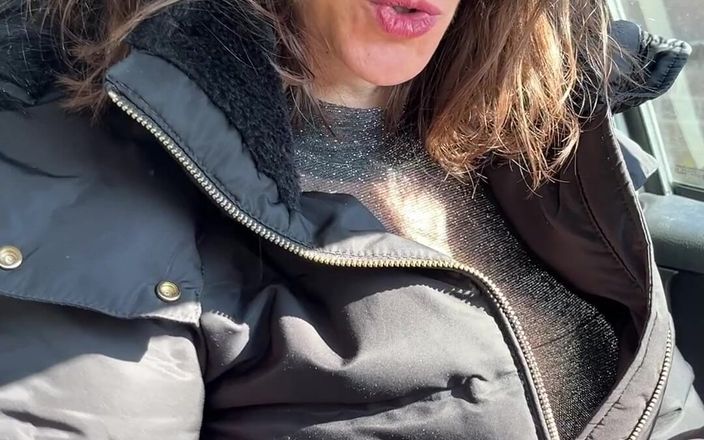 Lety Howl: Eu estou indo para a tabacaria para ser fodida em...