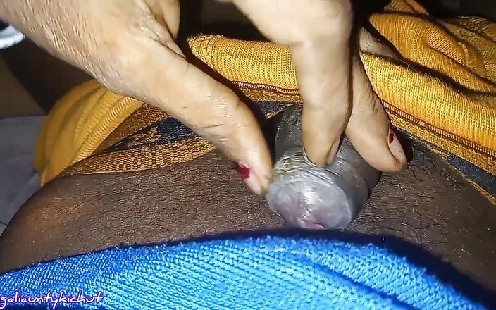 Bengali aunty ki chut: Matrigna indiana scopata nella figa