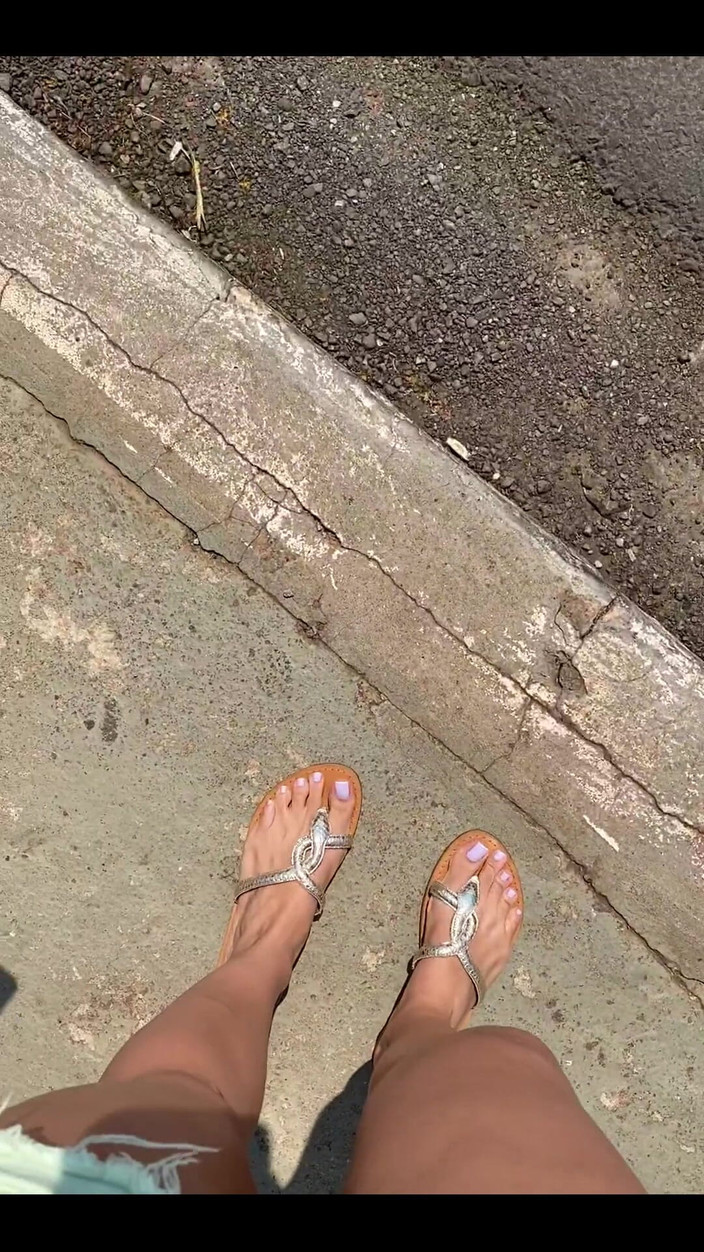 KiffaFeet: Bu Fransız tırnaklarını seviyorum