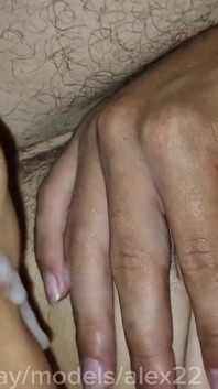 Increíblemente mucho esperma. Folla duro a un femboy sin preservativo en el esperma
