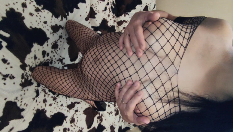 Hotlia: Wow, This Is Cool - These Are the Holes