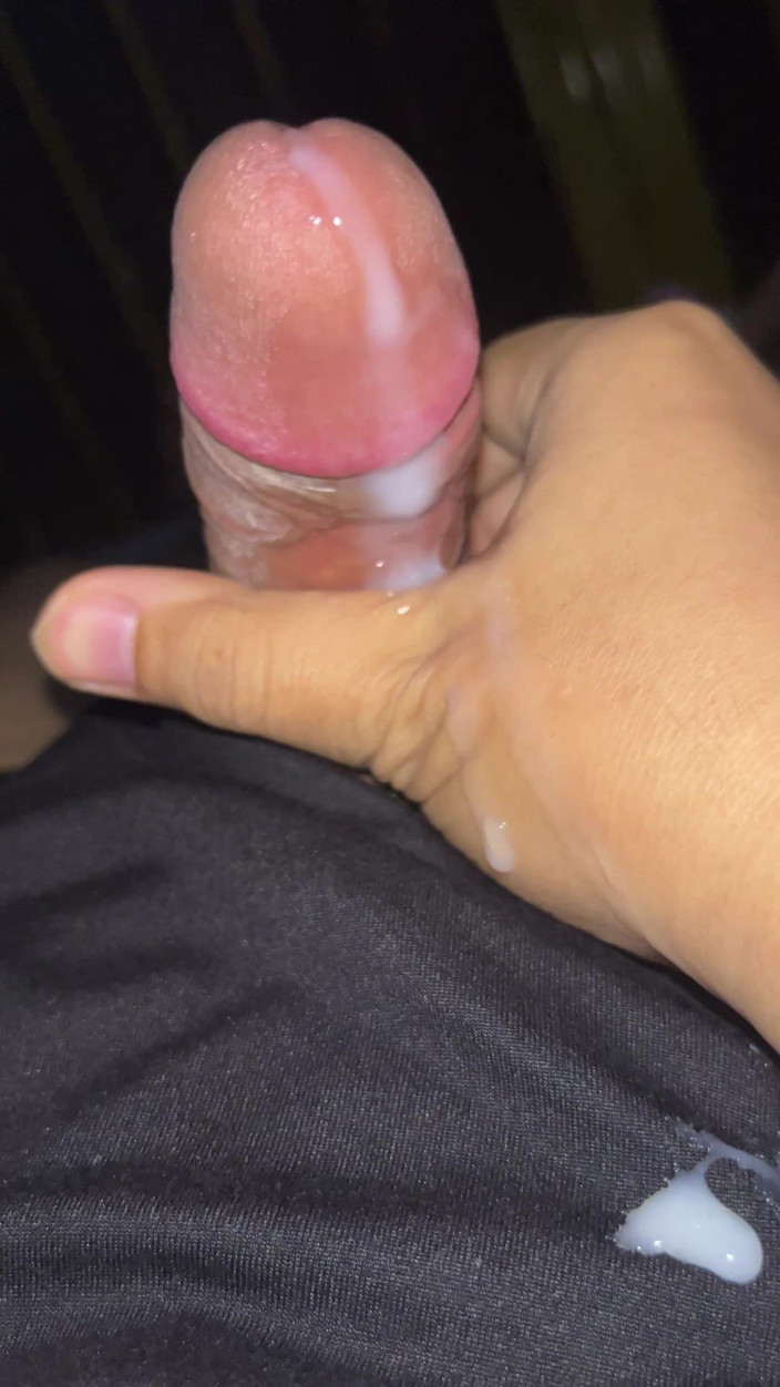 RDPN: Mira la gran polla de esta joven es tan deliciosa...
