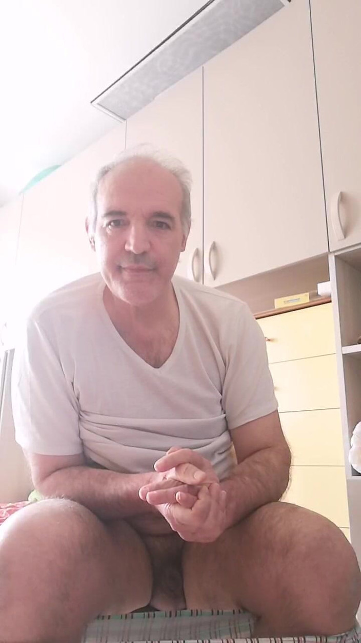 Setesesso7: Exerciții preliminare pentru a începe masturbarea cu plăcere!