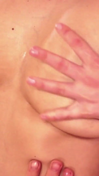 Tania Lesko e il suo ragazzo vivono una calda avventura webcam