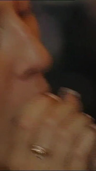 Fantastisch hete jonge rondborstige milf's in hun kont geneukt en klaargekomen in de mond door grote pikken