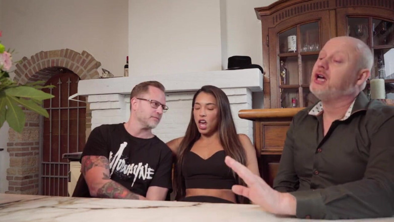 Mianins: Podcastul Wings &amp; Claws Mianins, Pantera &amp; Paul Xstalker Partea 1