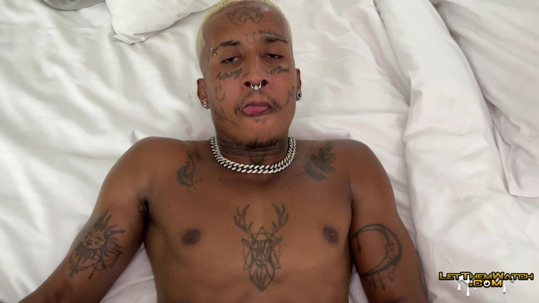 Let them watch: Pantat bahenol tante semok latina dientot habis-habisan sama kontol besar...