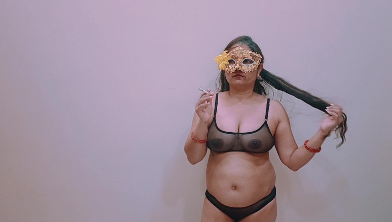 Cyan Vector32: Cewek sange ini lagi asik ngentot sama pelayan seksi dengan...