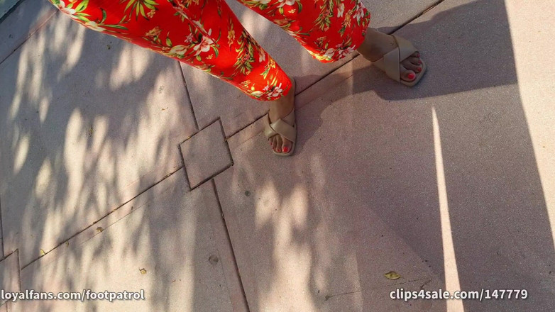 Foot Patrol: Melancong Redbone dengan Cantik Red di Pantai Selatan