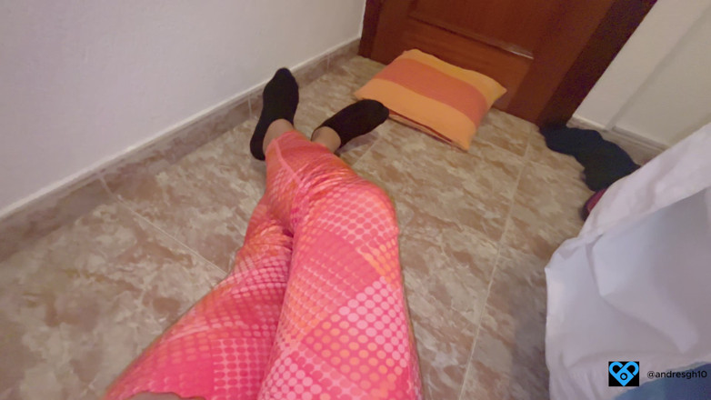 Andresgh10: Wanita muda melancap