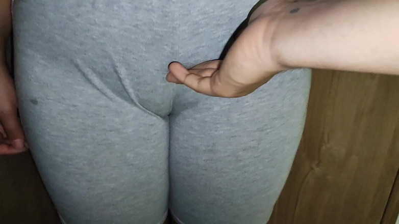 Porntner: Cette grosse chatte vient de me sucer la bite dans...