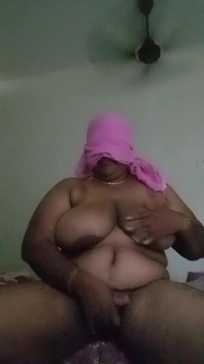 Bedroom: Indische tante ist heiß