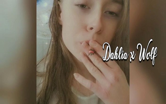 Dahlia Wolf: Rokende compilatie 1