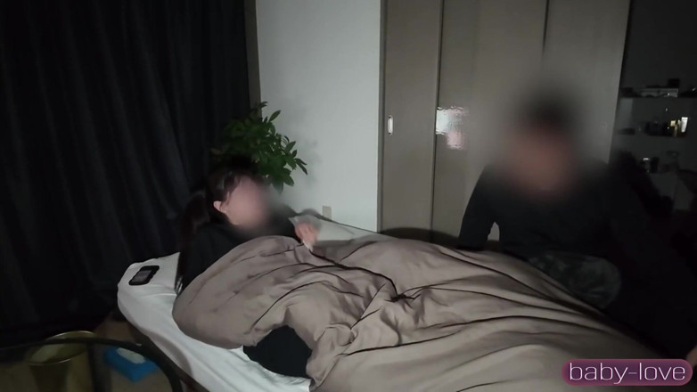 Asian happy ending: Приголомшлива фігура перетворюється на голови всюди, оскільки тихий зимовий день повільно переходить у приватну ніч 2-й