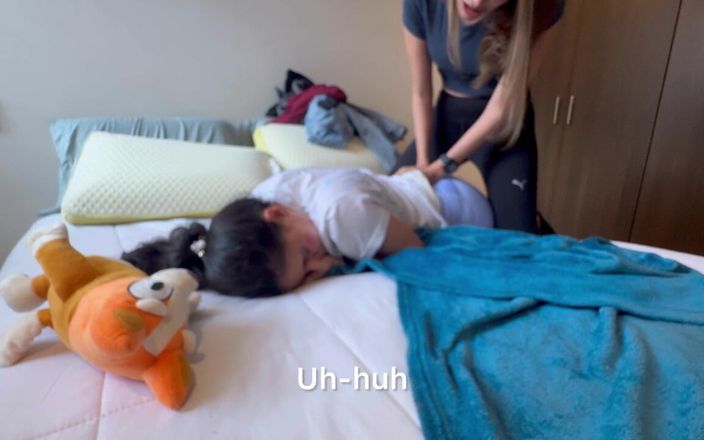 scarlettandc: 굴욕을 좋아하고, 노예가 내 명령을 따르게 하고, 옷 냄새를 맡는 걸 좋아해