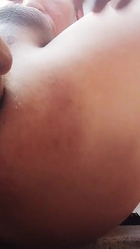 Entraîner Mon Anus Pour Les Godemichés Plus Épais À Venir