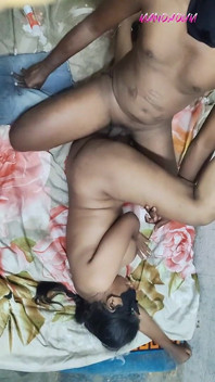 Harika Telugu Y Dos Chicos Están Coqueteando