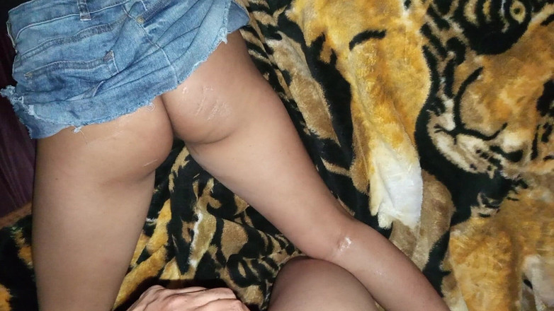 Moo DBOXXX: Uprawiam seks z moją przyjaciółką, sprzedaje mi moje ubrania w...