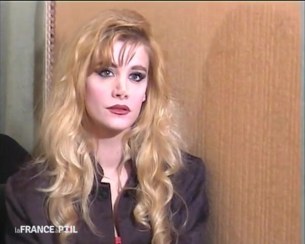 French Family Secrets: A sublime bimbo for 4 good tails.