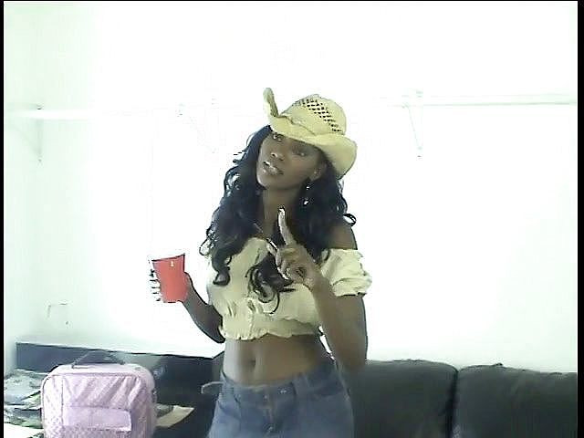 Butt Paradise: 屁股街上的黑脚幕后花絮2