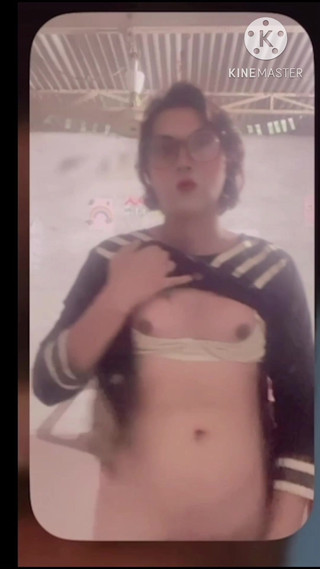 Apple00001: Un gran día de chuparme el pecho