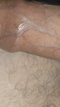 Une Bite Sous Une Pression Extrême Fait Exploser Du Sperme !!