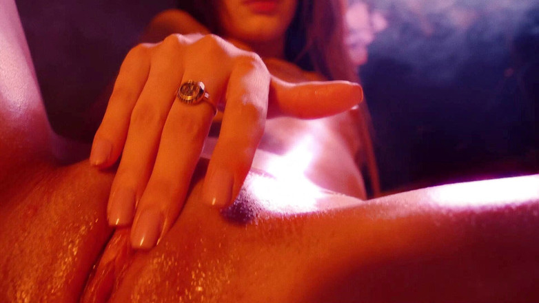 Pink Lights Entertainment: 你的宝贝珍珠 - 让我们玩弄湿润的阴户