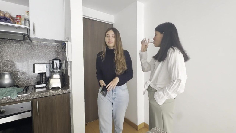 scarlettandc: Meine ex-freundin kommt zu mir nach hause, um sex zu...