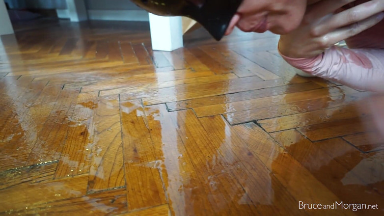 Bruce-and-Morgan: Luie zondag met kans op een gouden douche