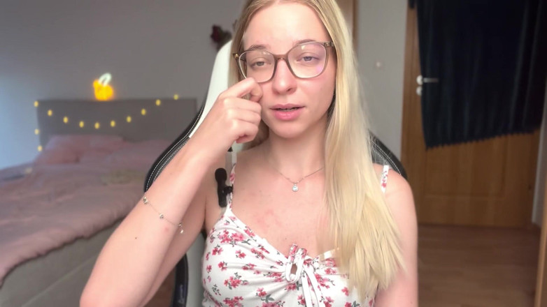 Goddess_Bella_Rae: 4 Steps to Manipulate a Slave Dominatrix Guide