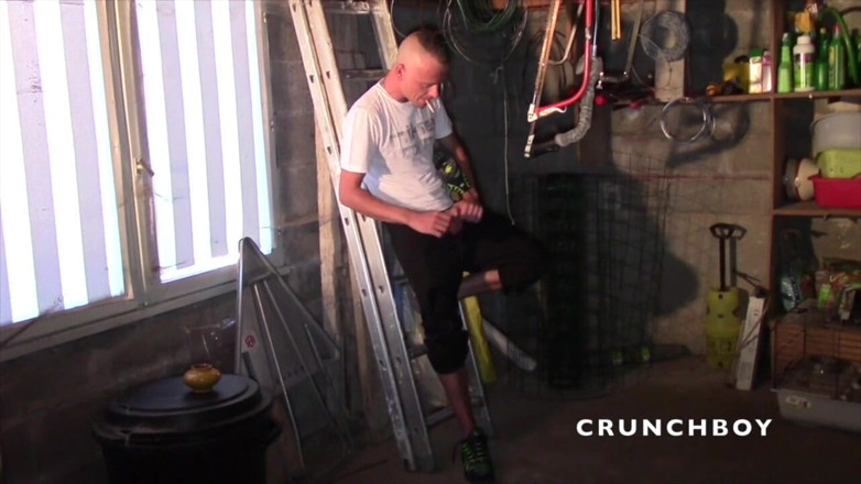 Sneaker gay: Bareback sneaker submission and cremapied by scally lad