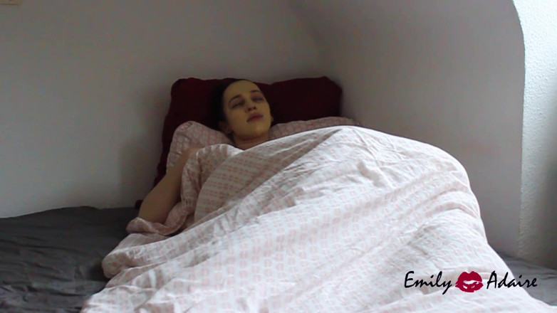 Emily Adaire: Trans * meisje Emily Adaire geniet van zichzelf tijdens schoonheidstijd - perfecte...