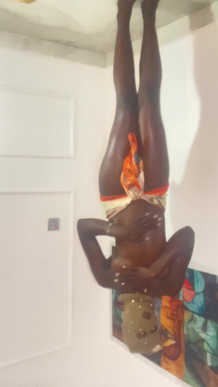 DivaHouz: Quente magra grossa africana ébano oleada em regalia tetas sexy dança