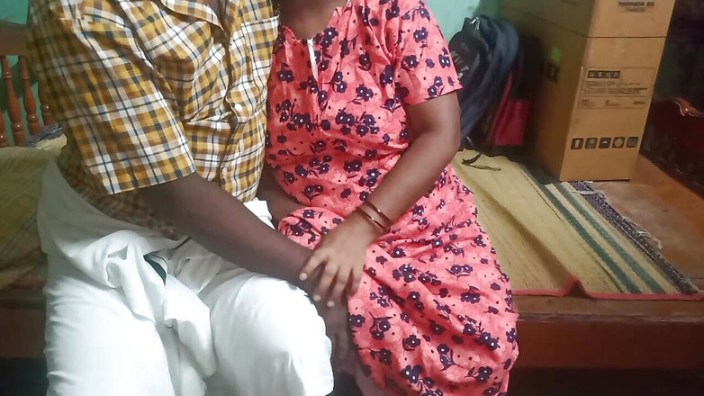 Priyanka314: Desi Úžasná vesnická tetička sexy domácí