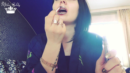 Goddess Misha Goldy: Silver lips tease