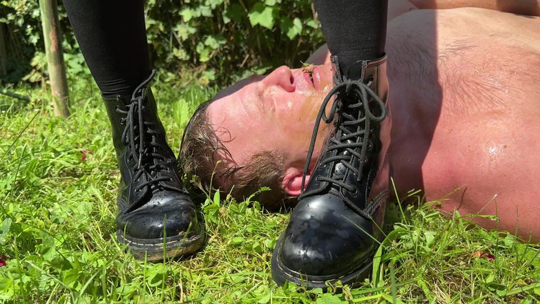 Nikky Thorne: Soțul rău este umilit de soția lui stăpână