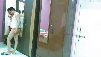 Cute & Nude Crossdresser: Sexy sissy travestito femboy Sweet Lecca-lecca in pulcino, perizoma, occhiali...