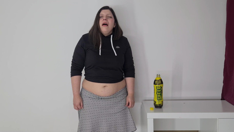 Alice H: Burping och mage fetisch