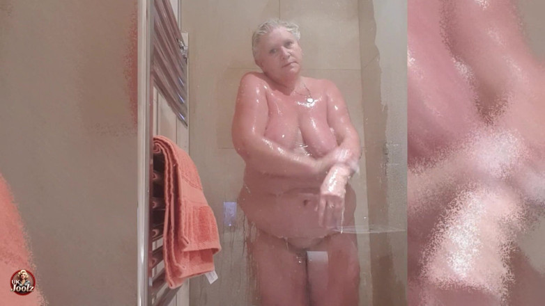 Uk Joolz: Joolz Steamy Shower