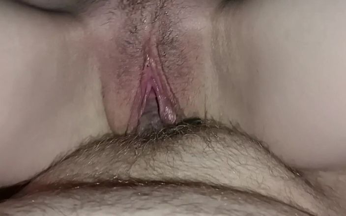 DemonLicks: Njilat mainan seks baruku sama saudara tiriku.