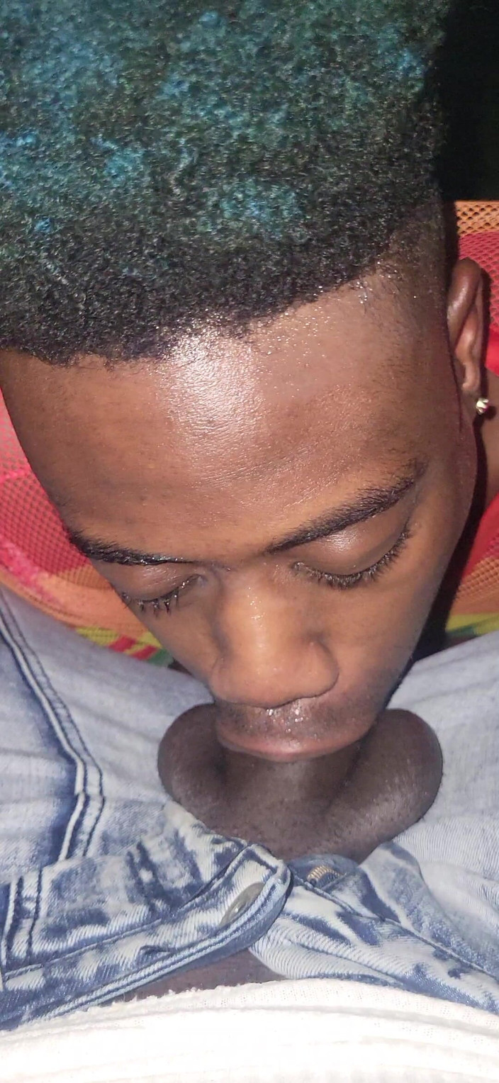 Wondahead21: Lízání, slurp a kiss the Dick - Jen pro fanoušky Wondahead21