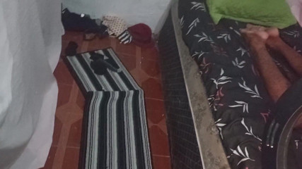 Cuckold Couple Swing: 她想要用一根巨大的鸡巴达到高潮