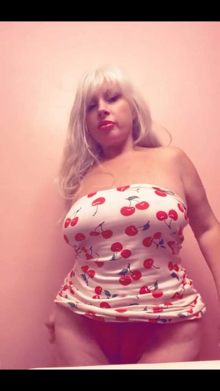 PaintedRose: Zlobivá tanečnice a cherry