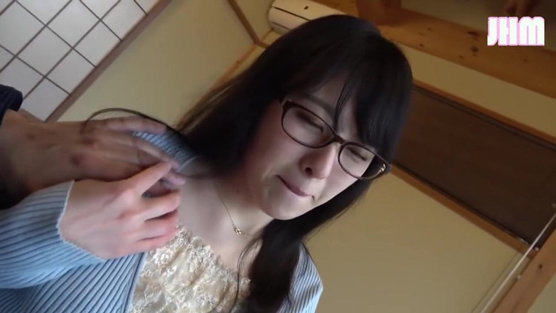 J Hentai Matings: Taboo Villa Escape with a Married Woman From the Lost...