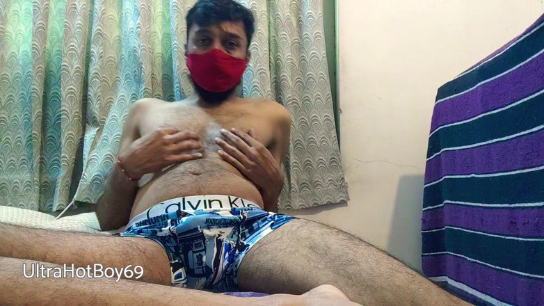 UltraHotBoy69: Pohodička na pokoji ve spodním prádle